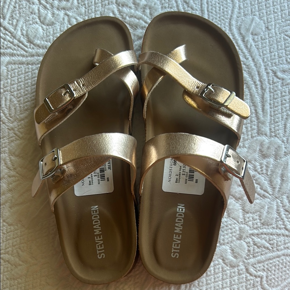Steve Madden Metallic Sandals with Buckle Straps - Picture 2 of 4